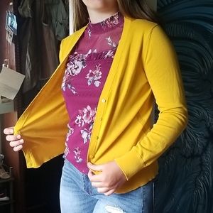 Banana republic medium yellow gold sweater jacket